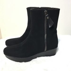 STUART WEITZMAN Antiagua Shearling Boot Black 8